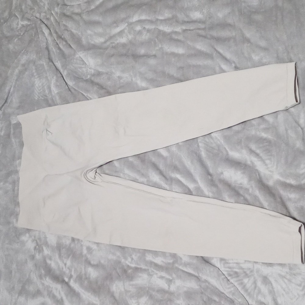 Light gray gymshark leggings